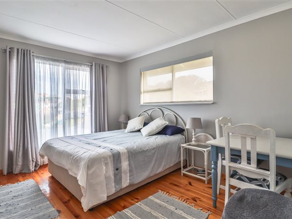 4 Bedroom Property for Sale in Stilbaai Wes Western Cape